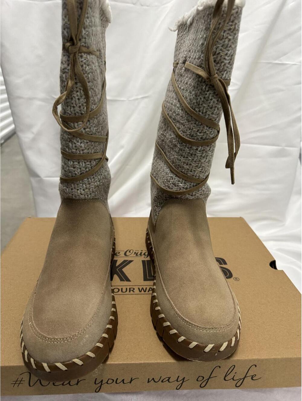 Muk Luks Women's Knit and Suede Winter Boots Size 9.5
